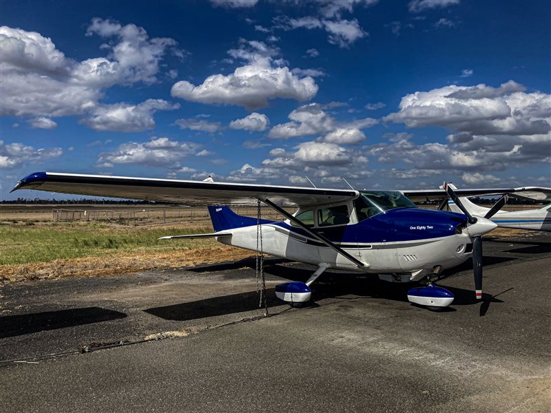 1974 Cessna 182p Aircraft