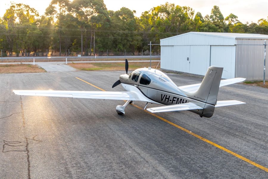 2017 Cirrus SR22 T G6 GTS