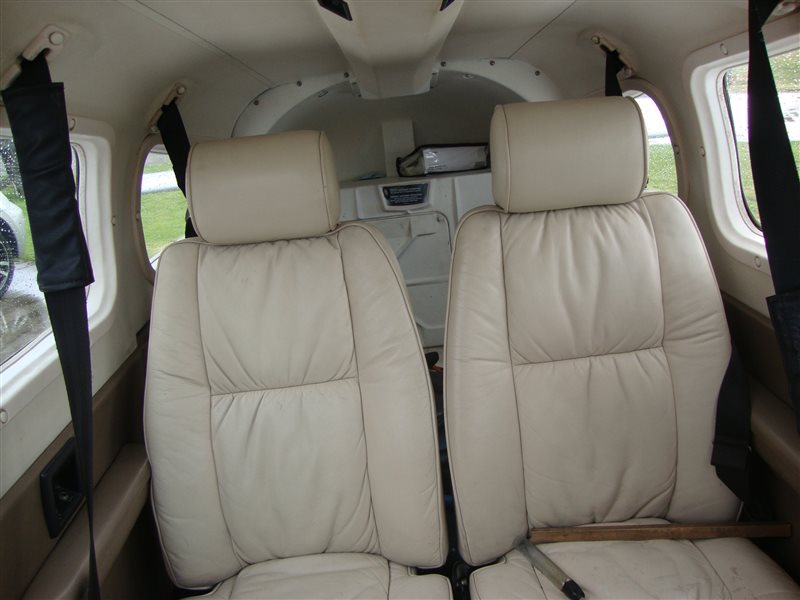 2000 Piper Archer III Aircraft