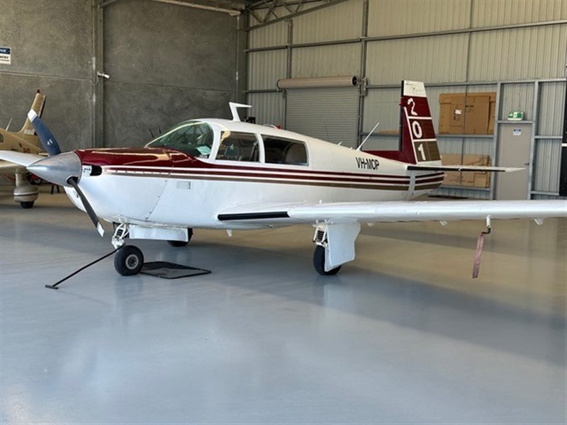 1976 Mooney M20J 201