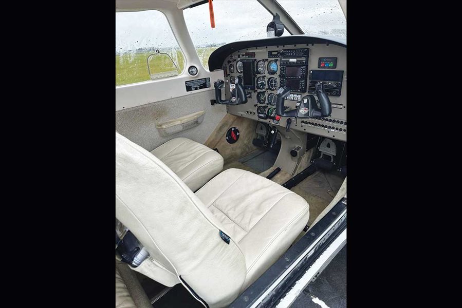 2003 Piper Archer III Aircraft