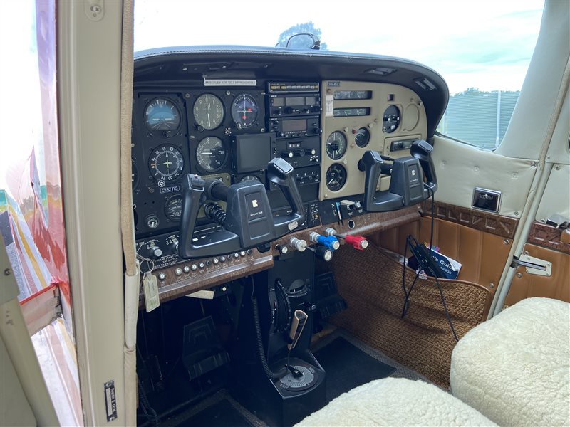 1981 Cessna 182RG SKYLANE