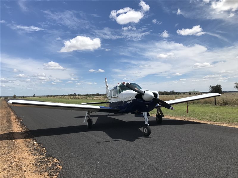 1968 Piper Arrow 180 Aircraft