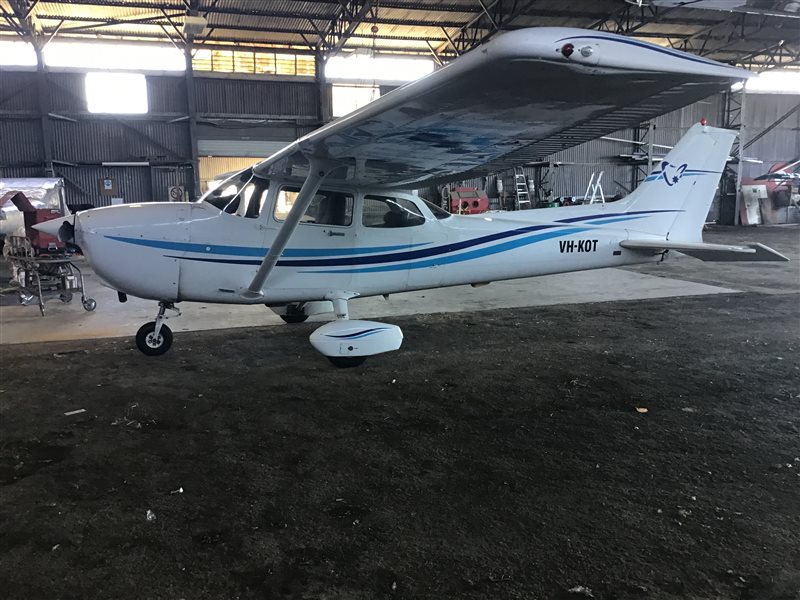 2000 Cessna 172 Aircraft