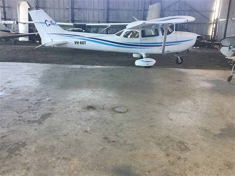 2000 Cessna 172 Aircraft