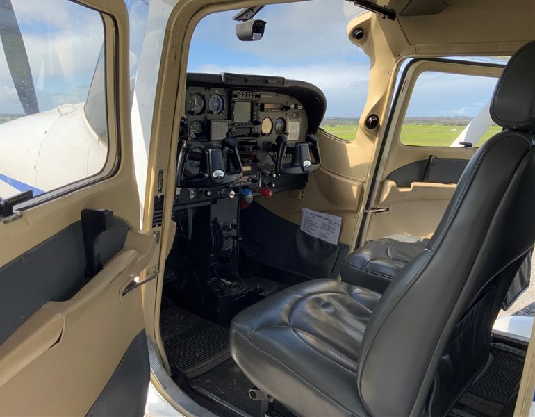 2002 Cessna 182 Skylane Aircraft