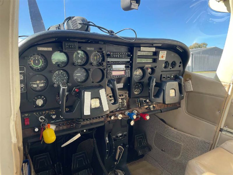 1976 Cessna 182 P