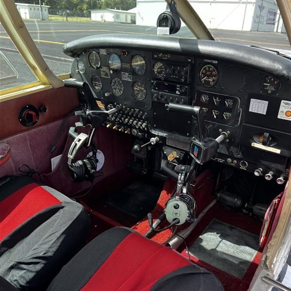 1967 Piper Cherokee 140 Aircraft