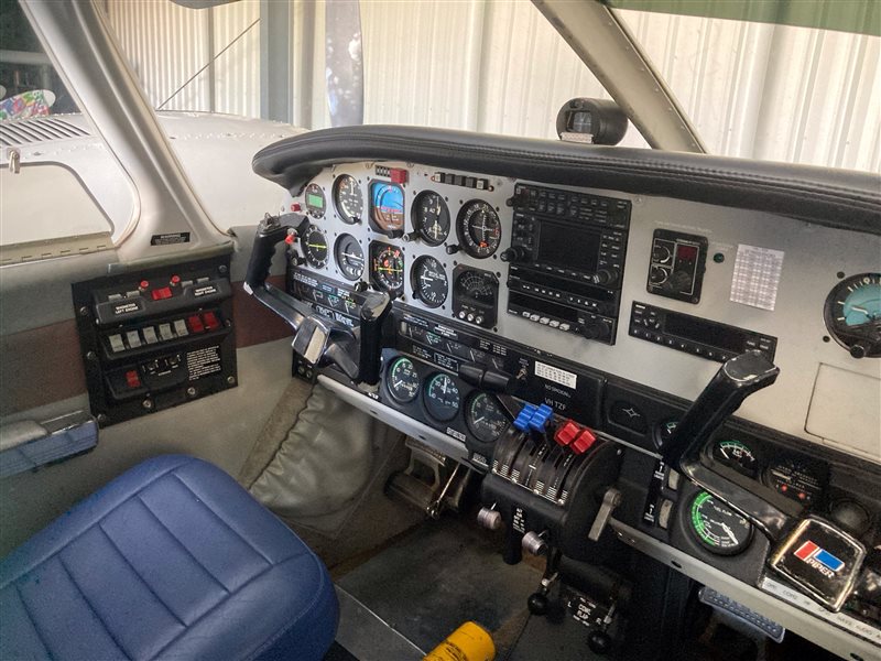 1975 Piper Seneca II Aircraft