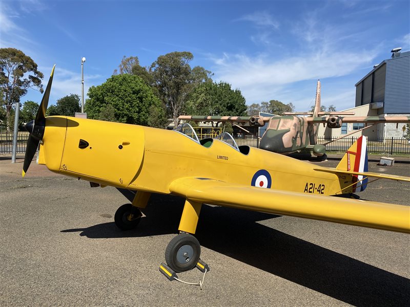 1939 De Havilland DH-94 Moth Minor Aircraft