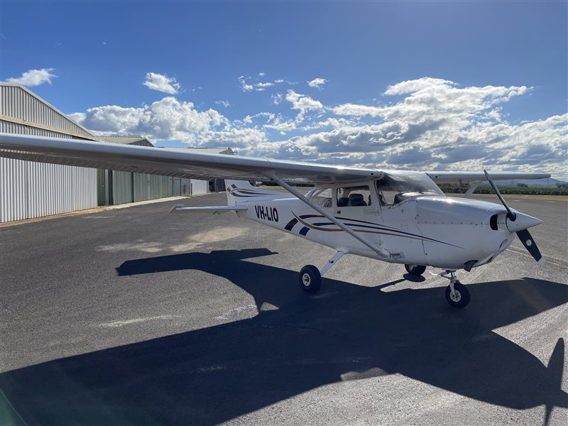 1977 Cessna 172N Aircraft