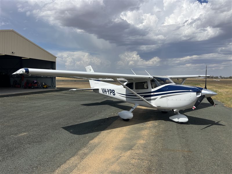 2005 Cessna 182 Skylane Aircraft