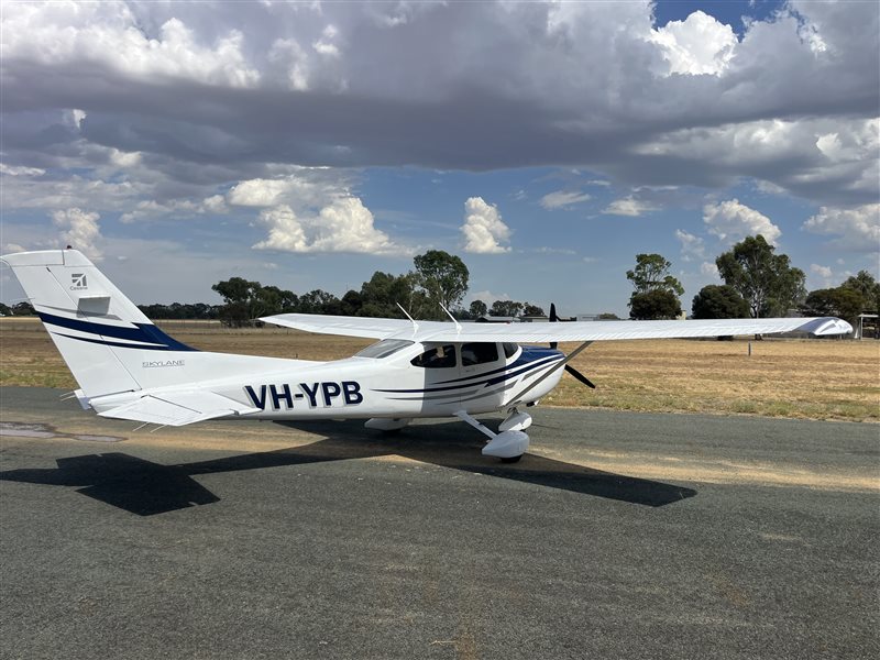 2005 Cessna 182 Skylane Aircraft