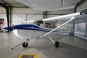 2000 Cessna 172 Skyhawk Aircraft