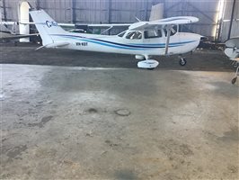 2000 Cessna 172 Aircraft