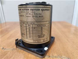 Avionics  - Cessna Automatic Pressure Altitude Digitizer Equipment