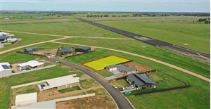 Airparks - 16 Kingsford Smith Place Narromine